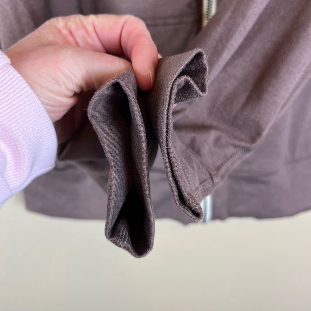 Vuori Halo Performance Hoodie - Picture 8 of 12